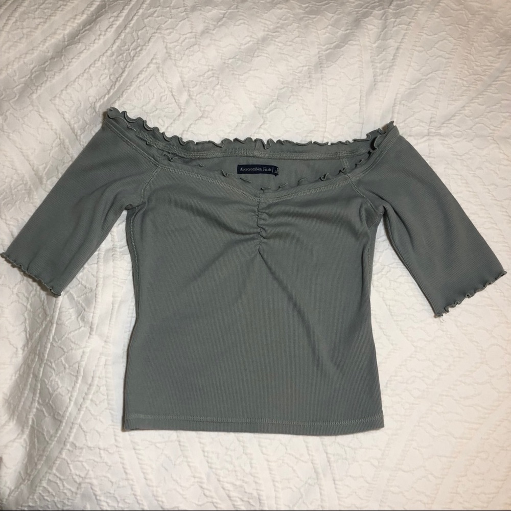 NWOT! Abercrombie &Fitch Off the Shoulder Crop Top